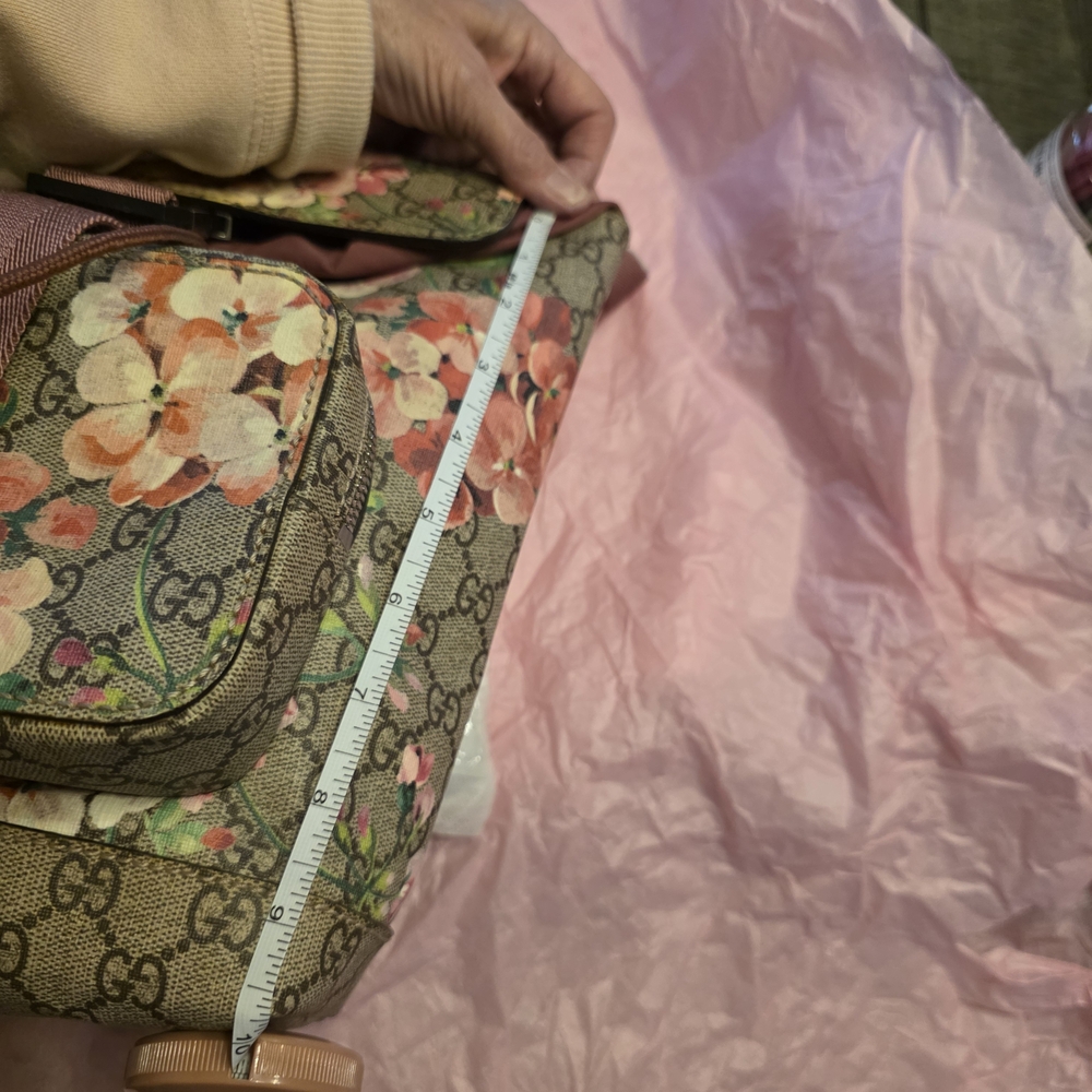 Gucci Pink Floral GG Supreme Backpack - Picture 7 of 16